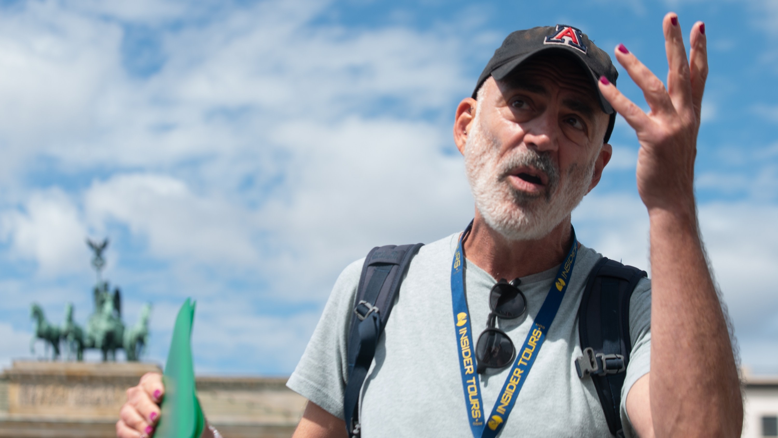 在柏林開闊的天空下，透過引人入勝的故事講述，讓這座城市的標誌性地標栩栩如生。