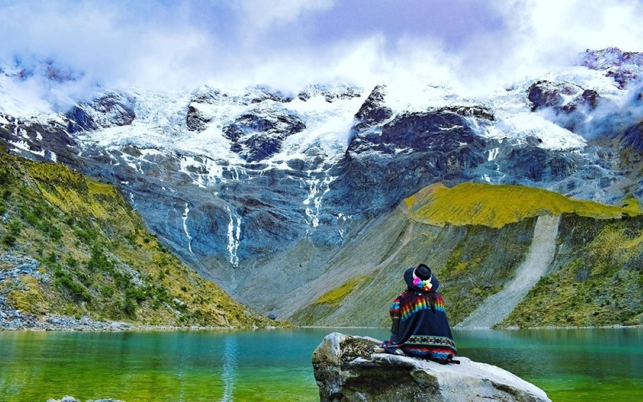Humantay Lake Trekking Tour from Cusco with Meals