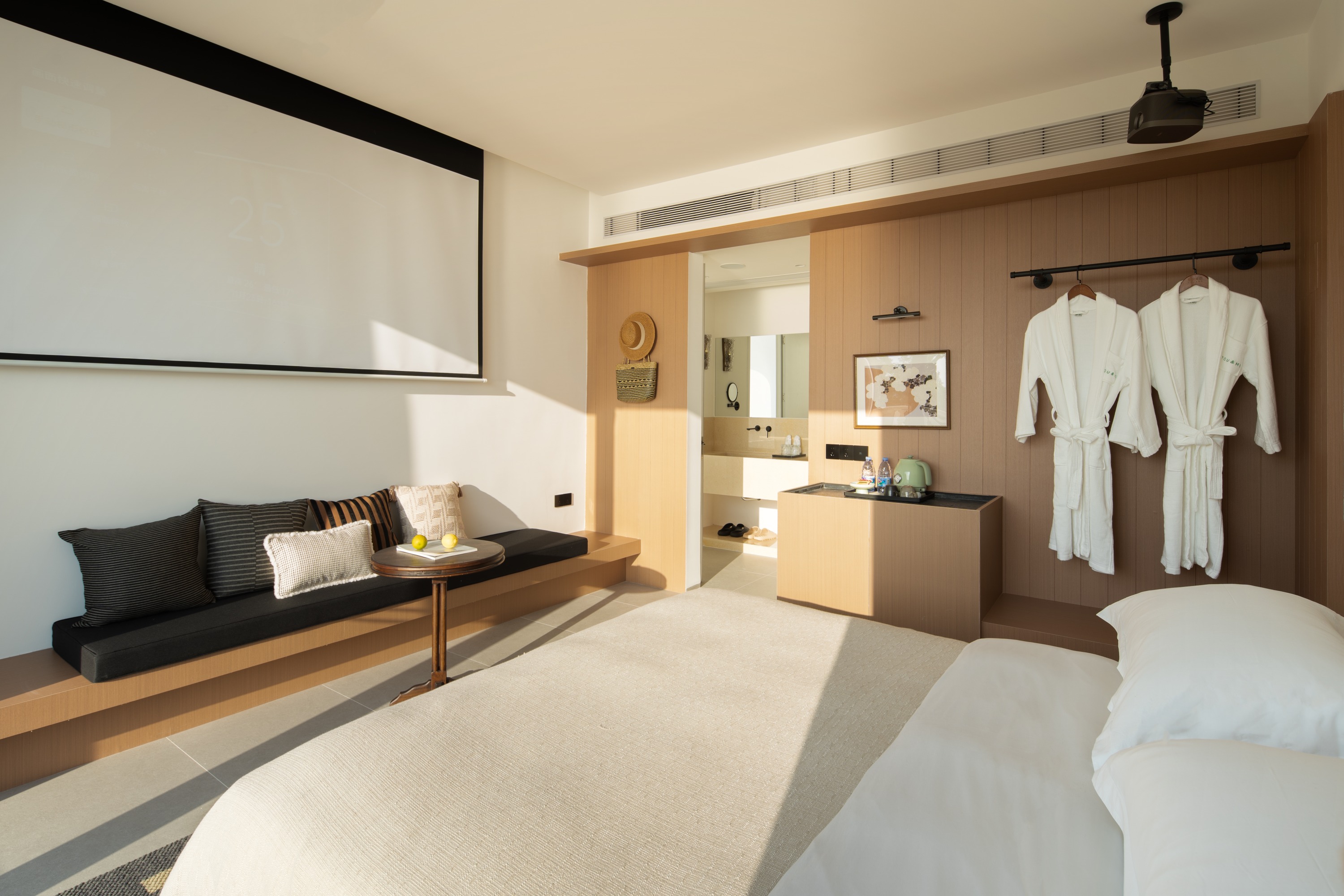 Dome Terrace Pool King Room