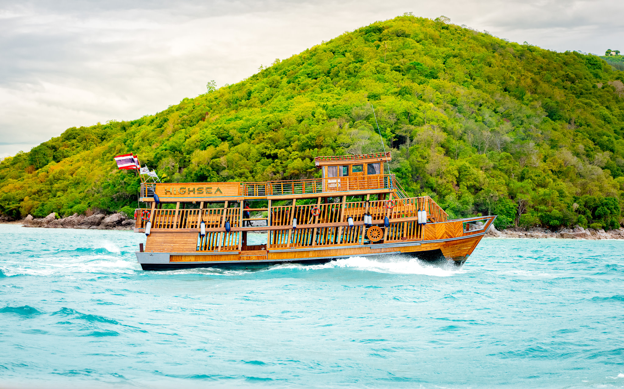Ko Samui Pig Island & Koh Tan Full-Day Cruise