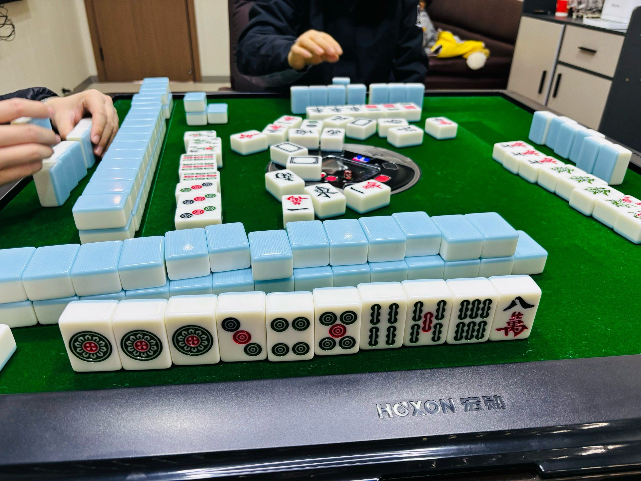 Guangzhou: Mahjong Workshop with Market Visit and Tea