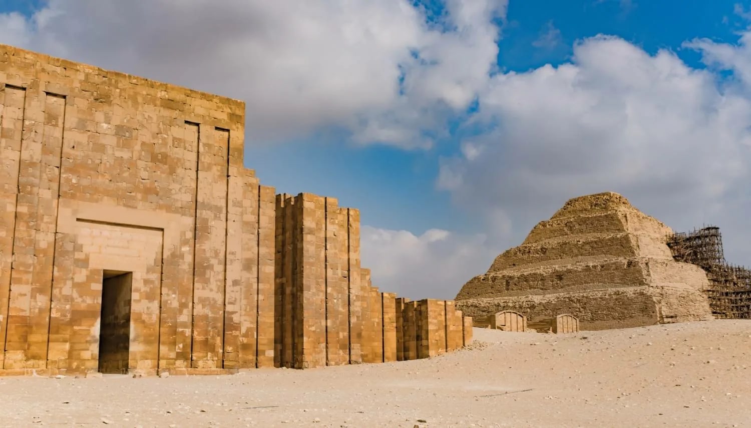Giza Pyramids, Sakkara and Memphis Tour