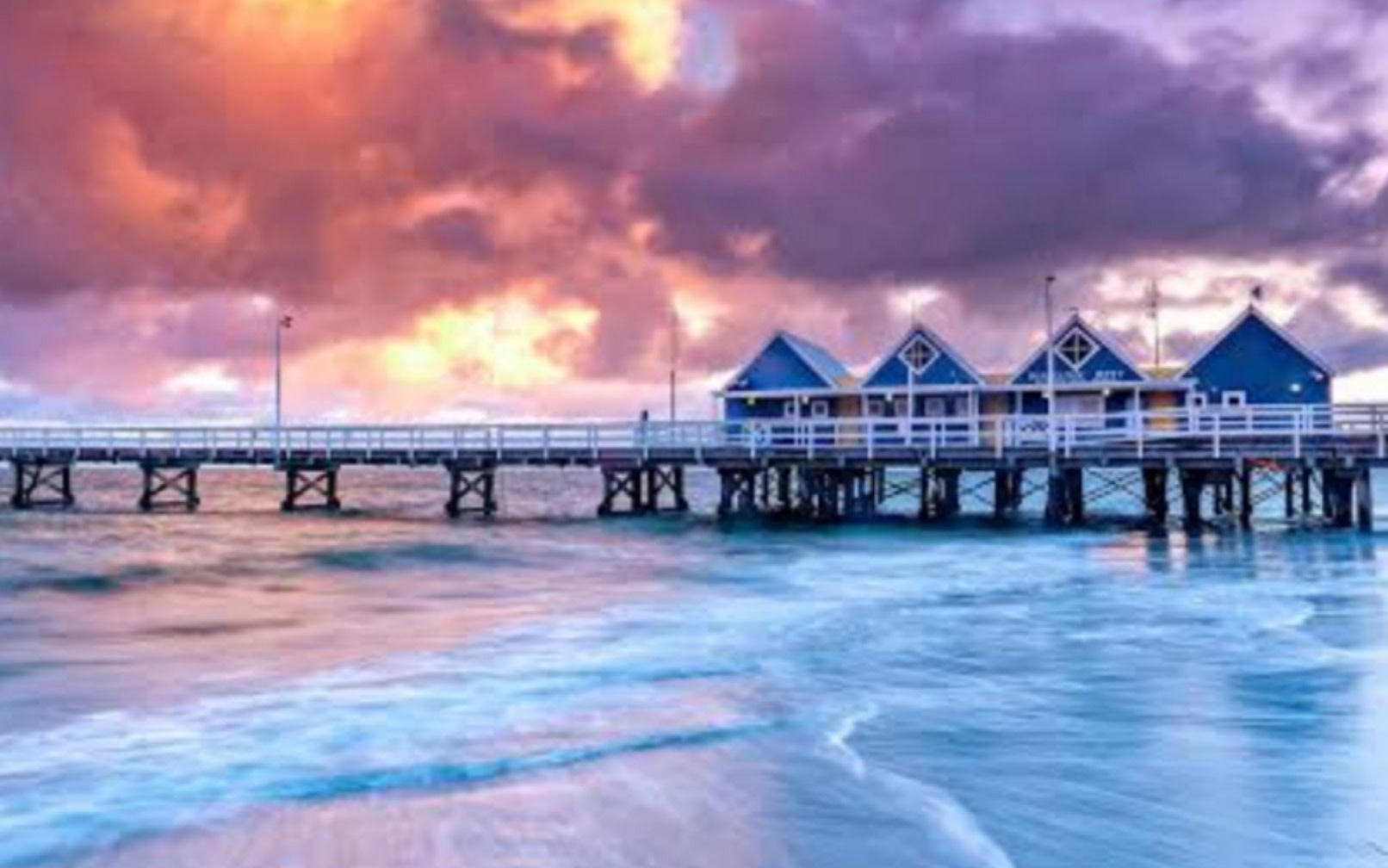 Perth Margaret River & Busselton Jetty Train Day Trip