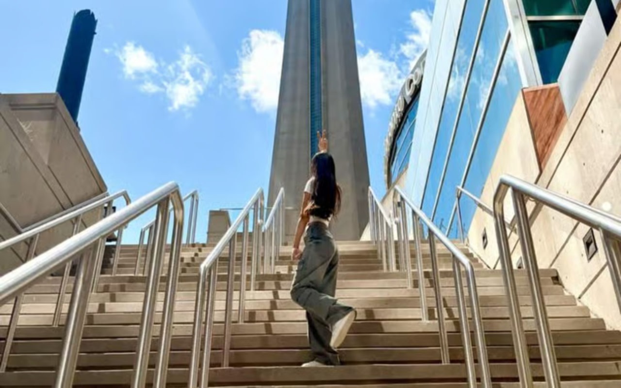 Private 2-Hour Photoshoot with a Pro Photographer in Toronto