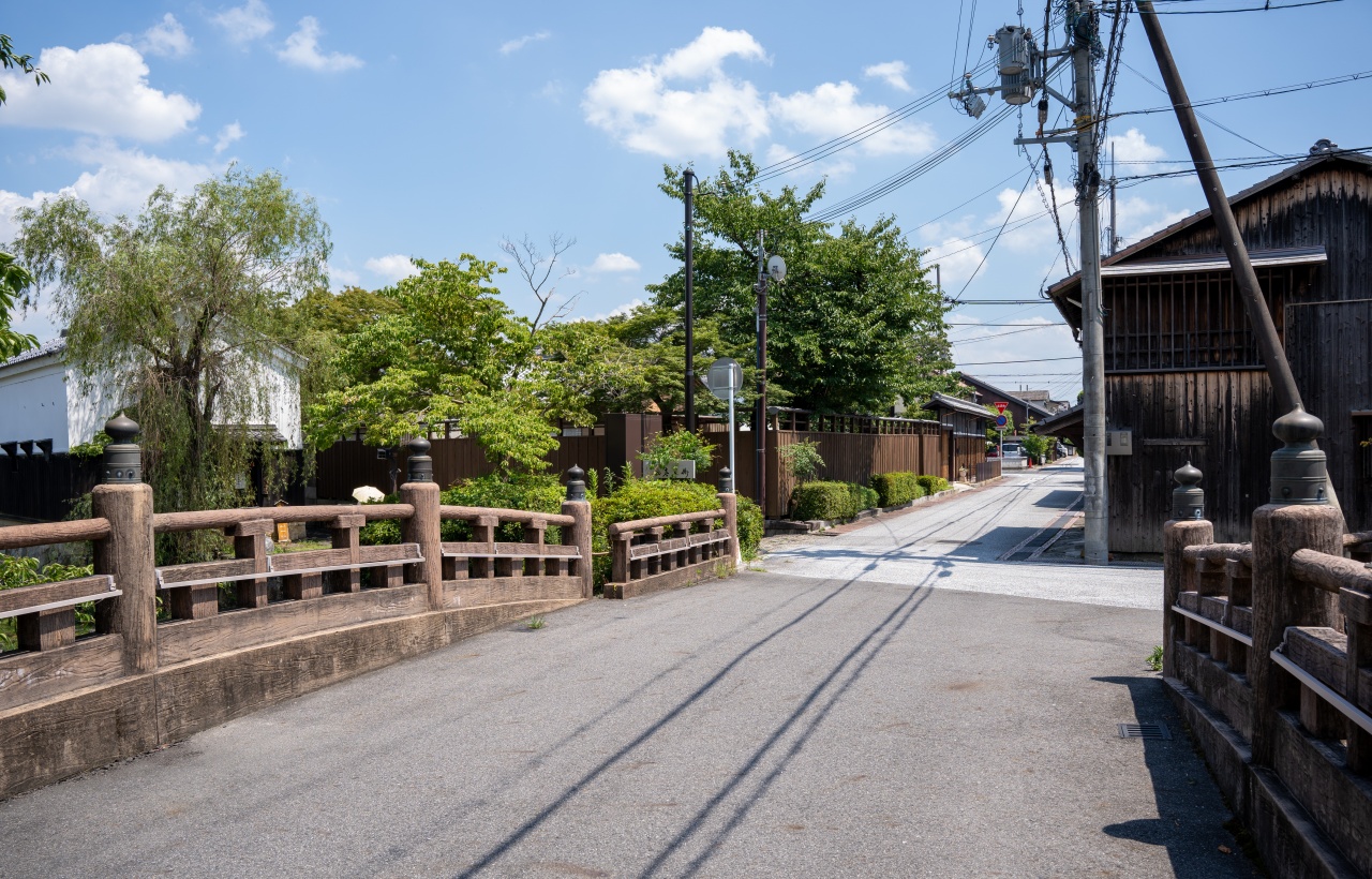Lake Biwa Observatory, Shirahige Shrine, and Mangetsu-ji Temple Floating Temple Hall Day Trip