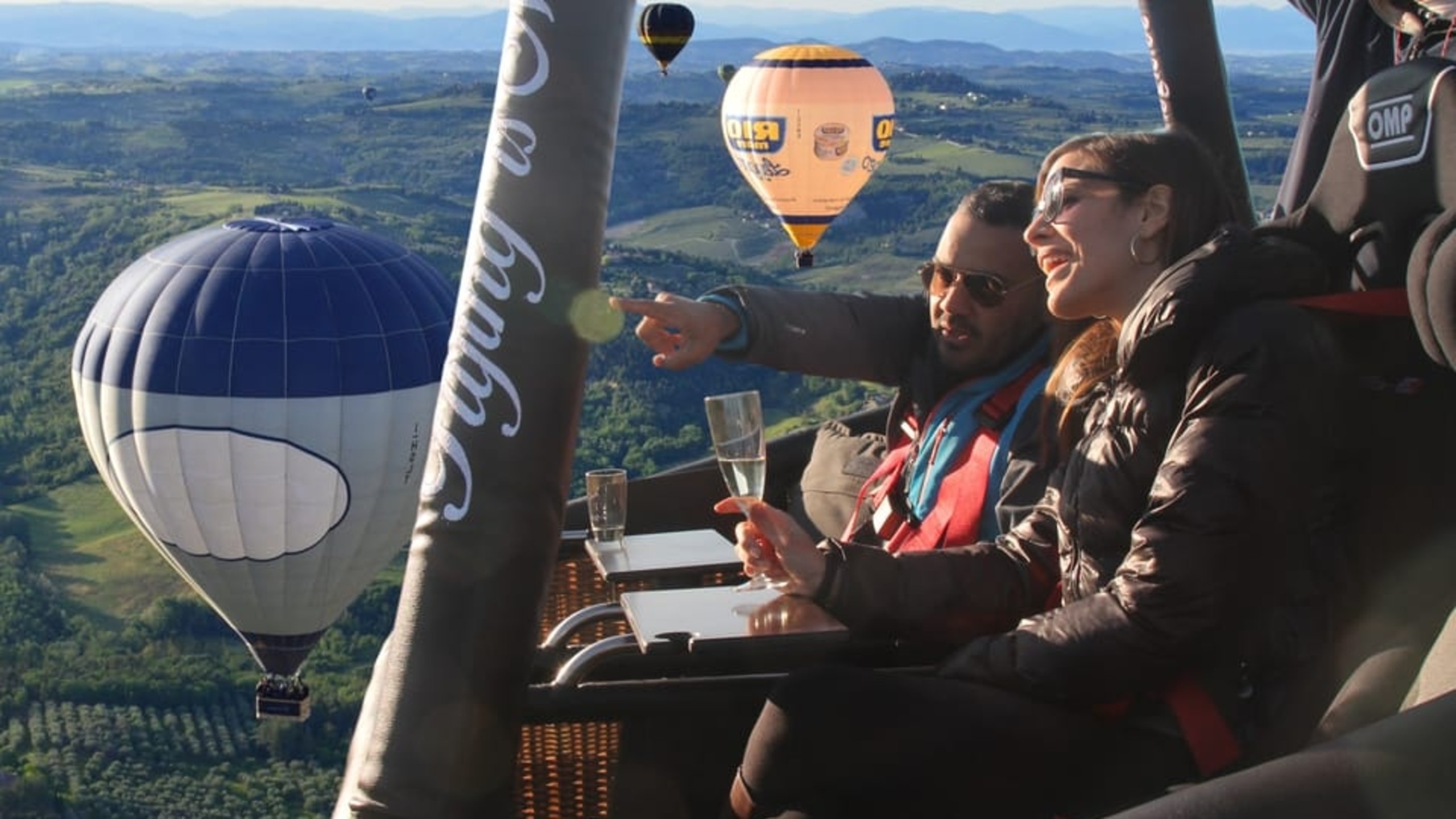 Luxury hot air balloon flight experience from Florence