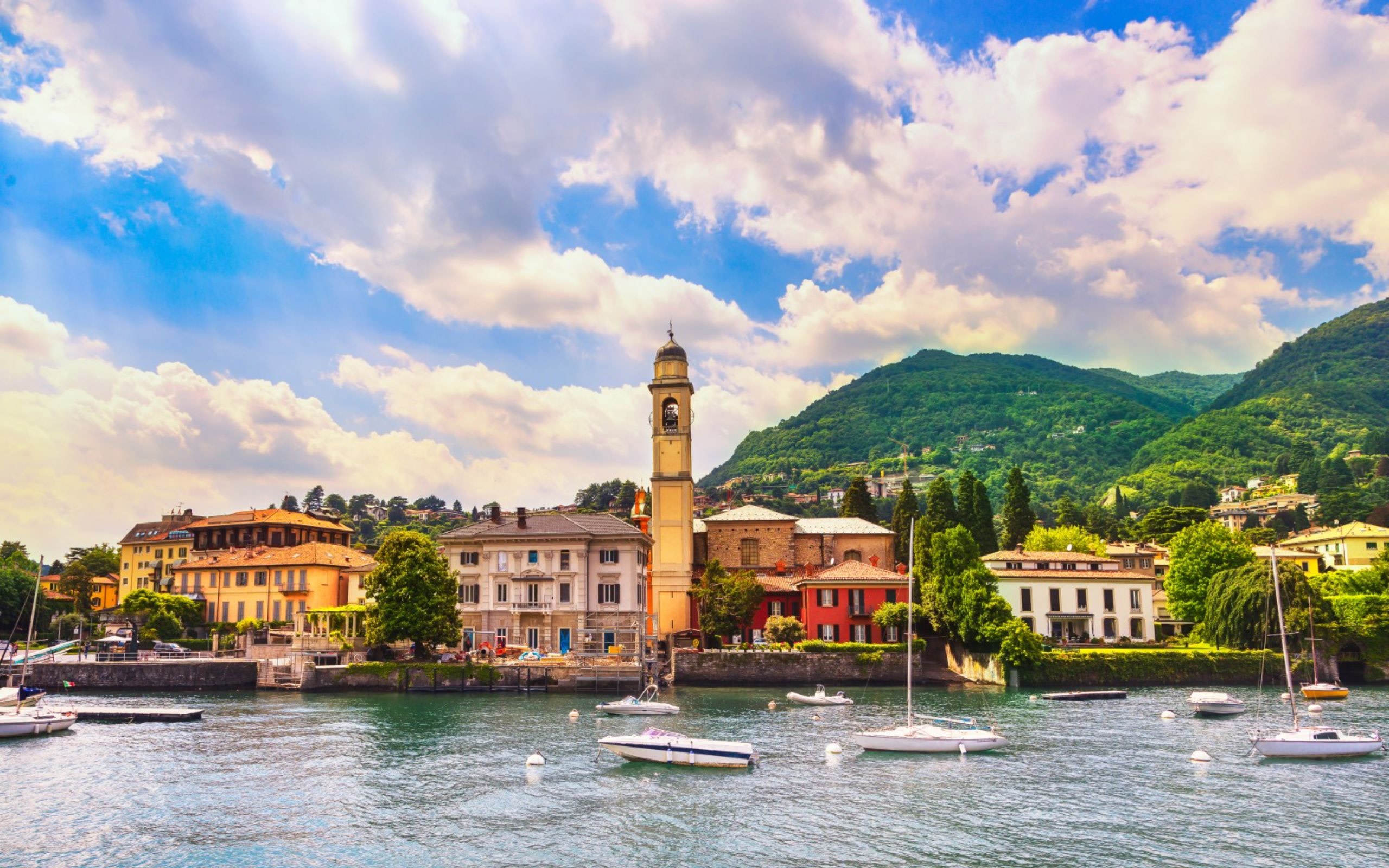 Lake Como boat tour with hot drink in Como