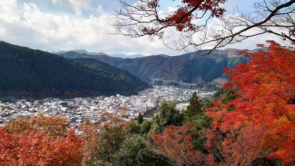 Shirakawago & Hida Takayama & Gujo Hachiman One Day Tour from Nagoya