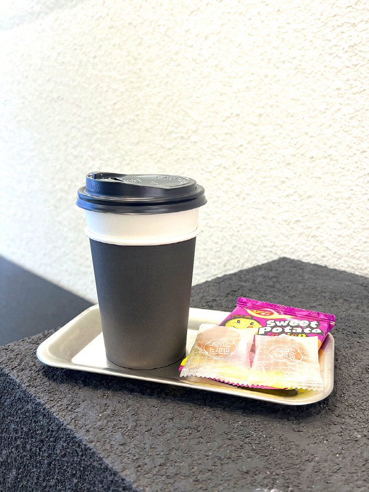 無論是想拍攝美照、舉辦婚禮、約會、面試,或是進行個人形象照拍攝,Cutloose 都是您展現偶像風采的理想場所。我們將以飲品和輕食熱情款待每位賓客,
無論是想拍攝美照、舉辦婚禮、約會、面試,或是進行個人形象照拍攝,Cutloose 都是您展現偶像風采的理想場所。我們將以飲品和輕食熱情款待每位賓客,