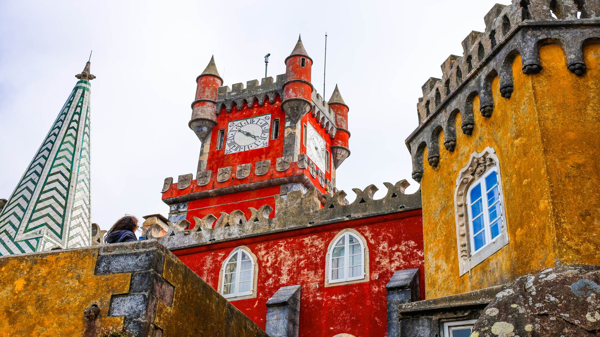 Sintra, Pena Palace & Wine Tasting Small-Group Tour