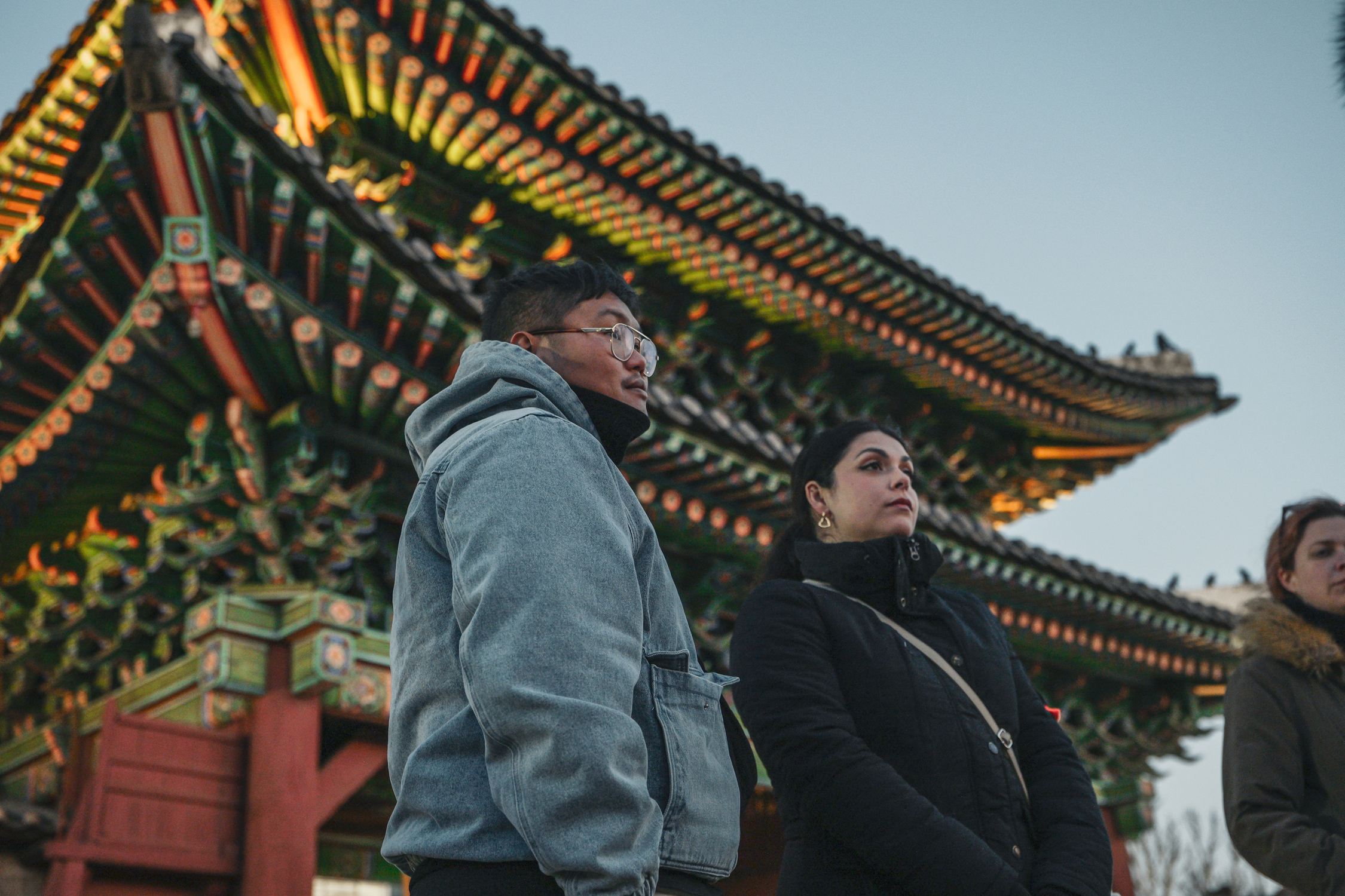 Seoul: Palace, Temple and Market Guided Foodie Tour at Night