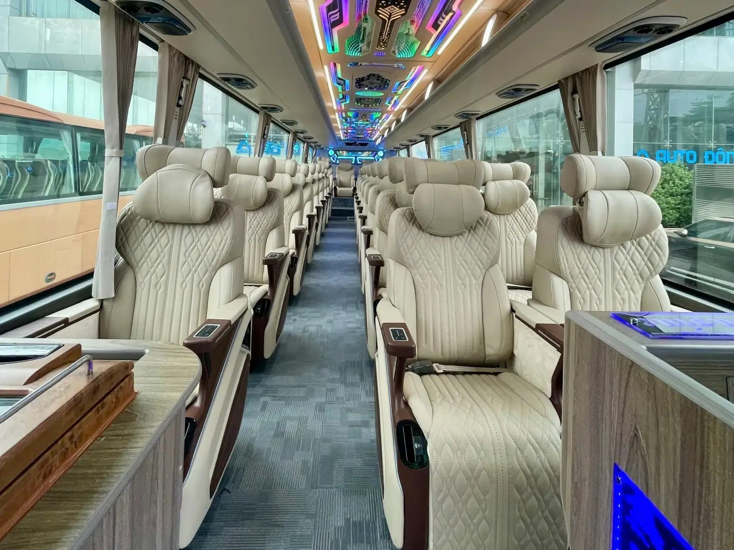 Da Nang Airport - Hoi An Shuttle bus by G8 Open Tour