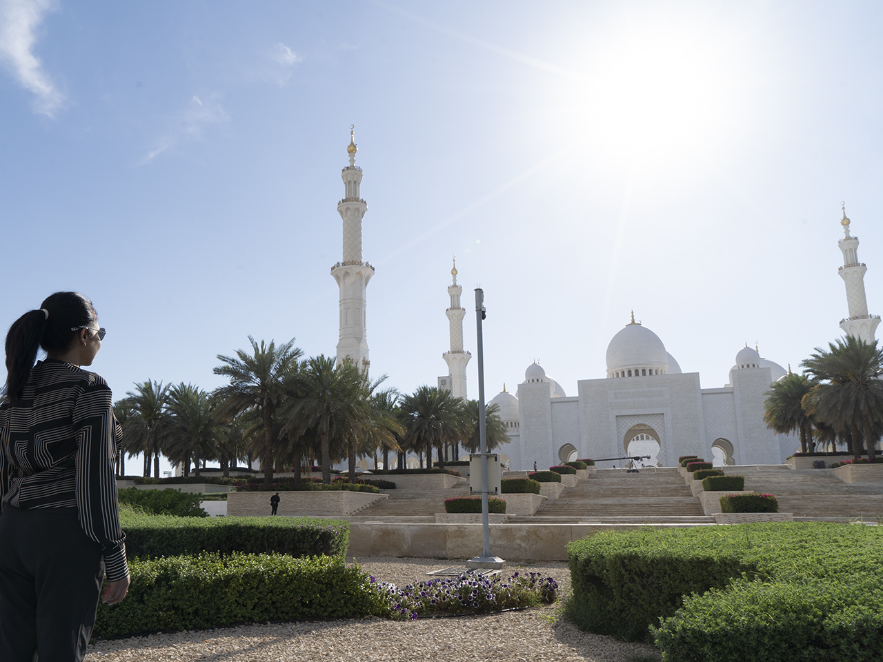 Experience Majestic Beauty at Sheikh Zayed Grand Mosque – A Symbol of Peace and Unity
