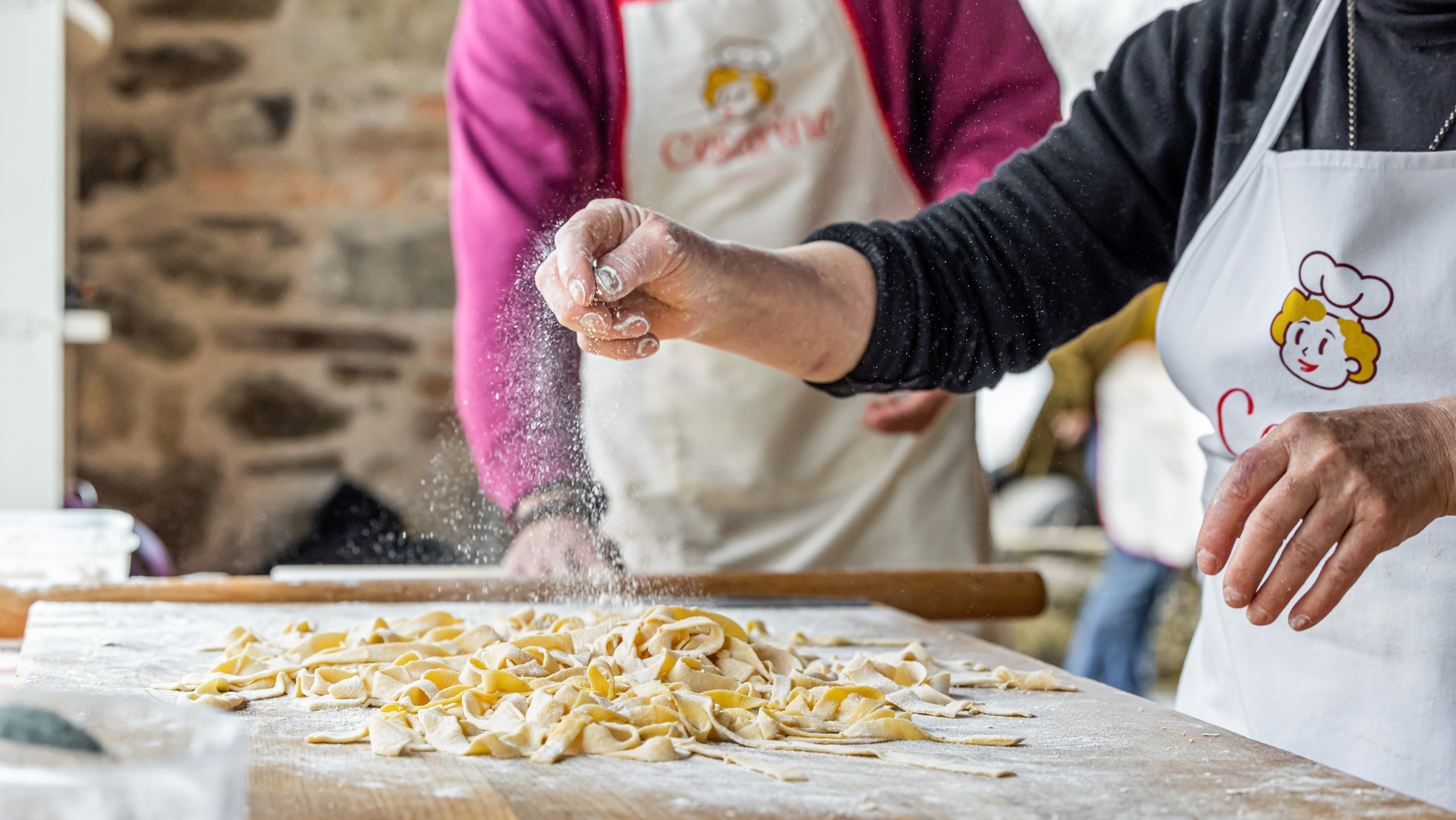 Pasta and tiramisu cooking class in Spoleto
