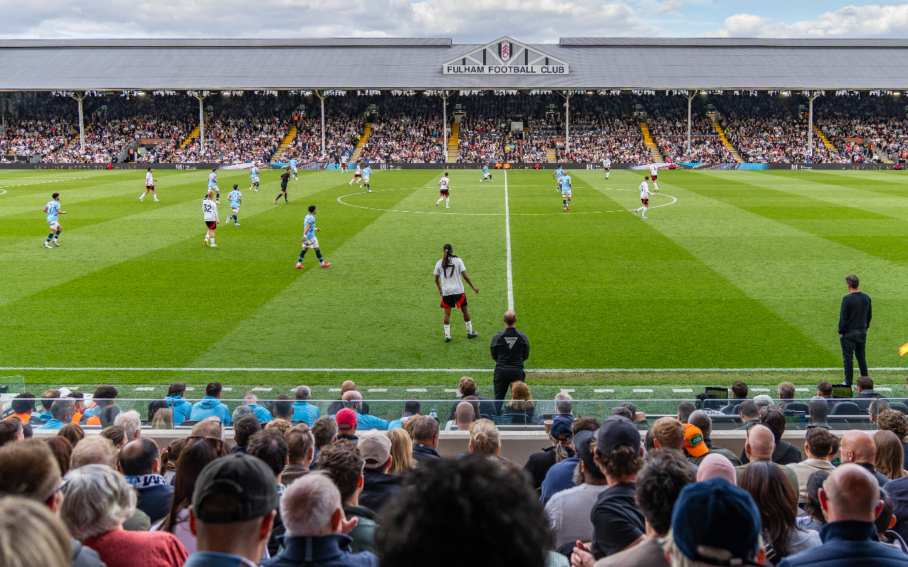 通過我們不同的票務選項,您可以欣賞到球場的絕佳景色。 通過我們不同的票務選項,您可以欣賞到球場的絕佳景色。