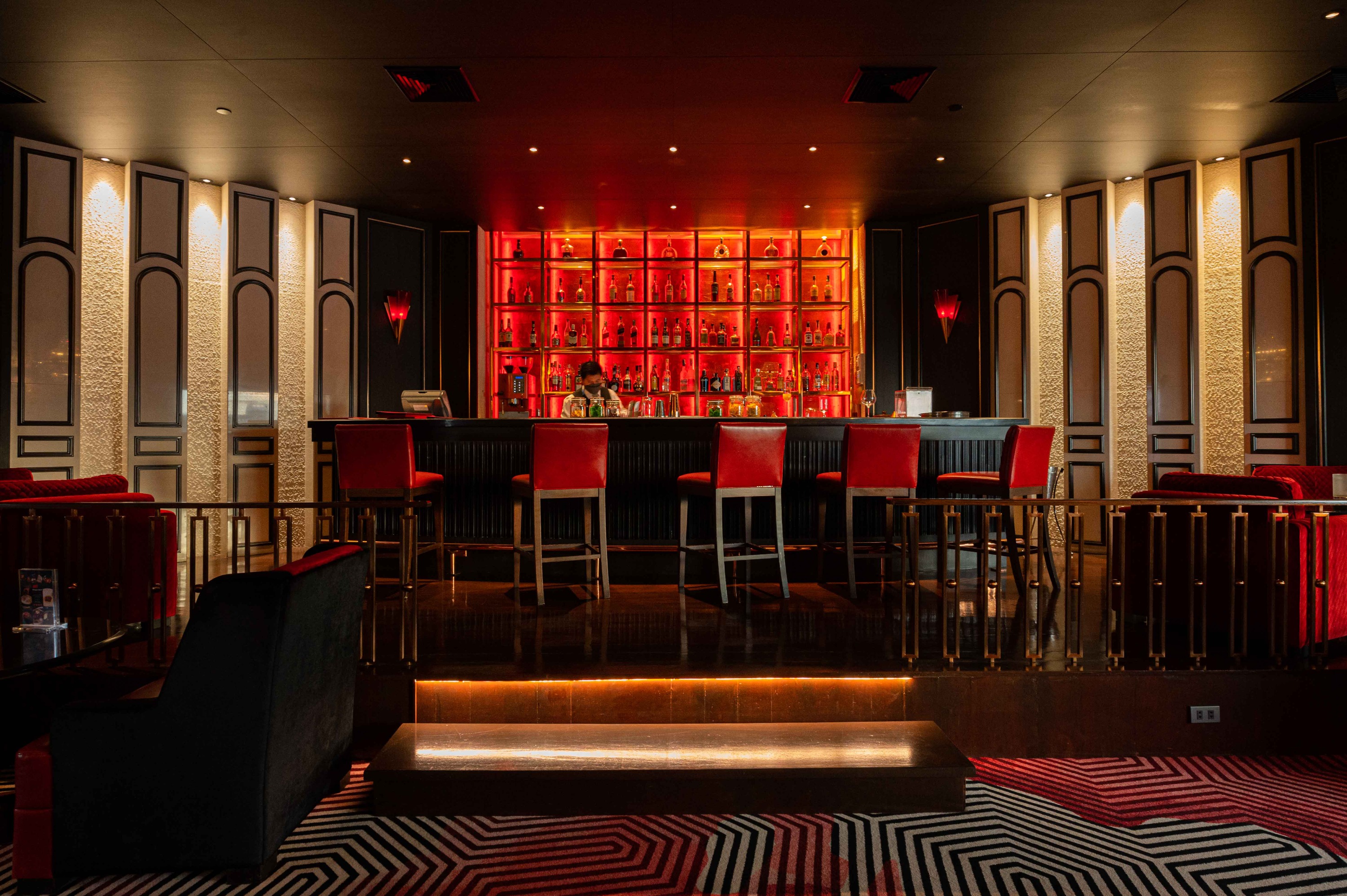 RIB ROOM & BAR Steakhouse The Landmark Bangkok