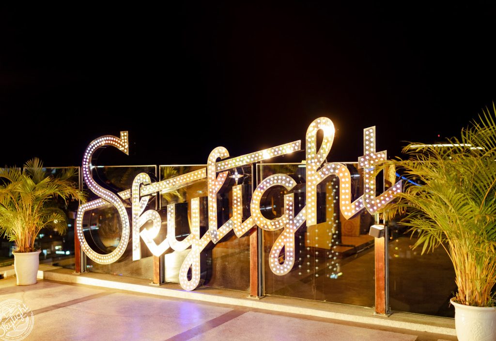 芽莊 Skylight 360 空中觀景台與頂樓海灘俱樂部