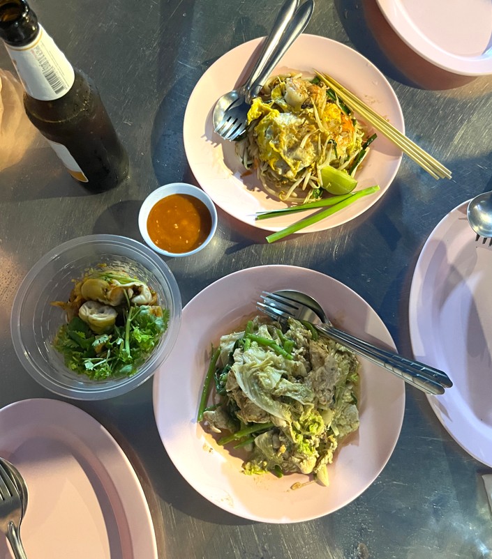 Bangkok Night Michelin Foodie Tour in China Town with 15+ Tastings