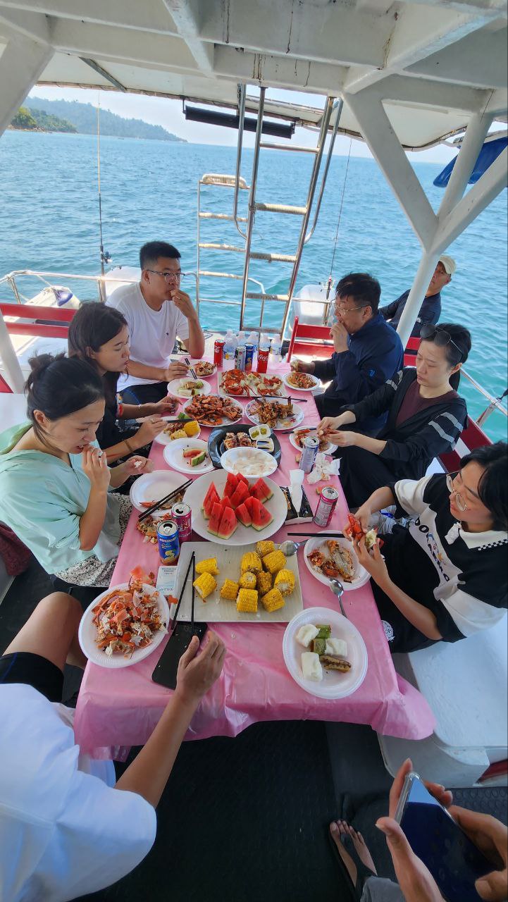亞庇釣魚＆浮潛＆SUP 立式划槳體驗（含船上餐飲）