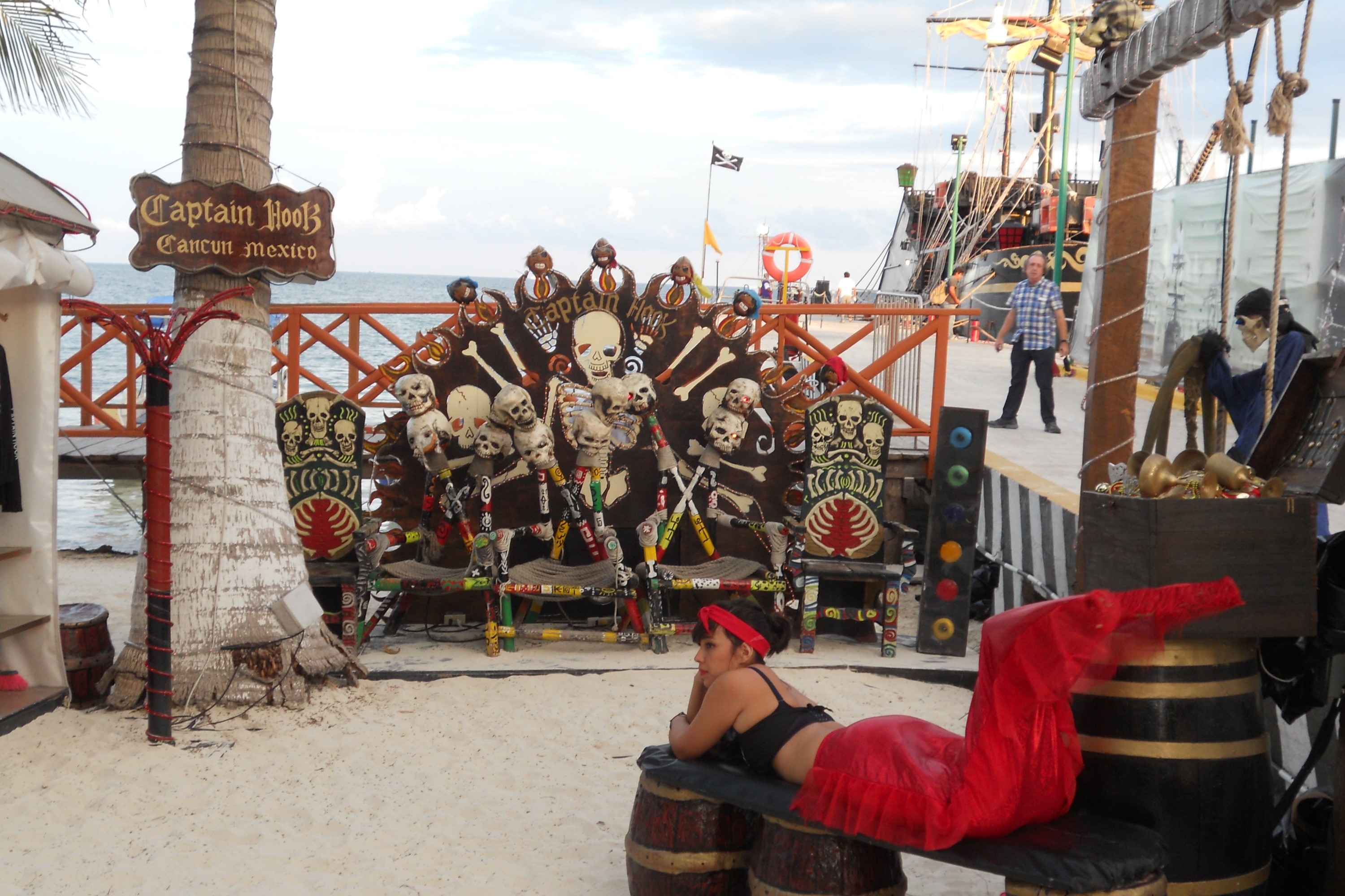坎昆海盜船派對遊輪 (Pirate Ship Party Cruise in Cancun)