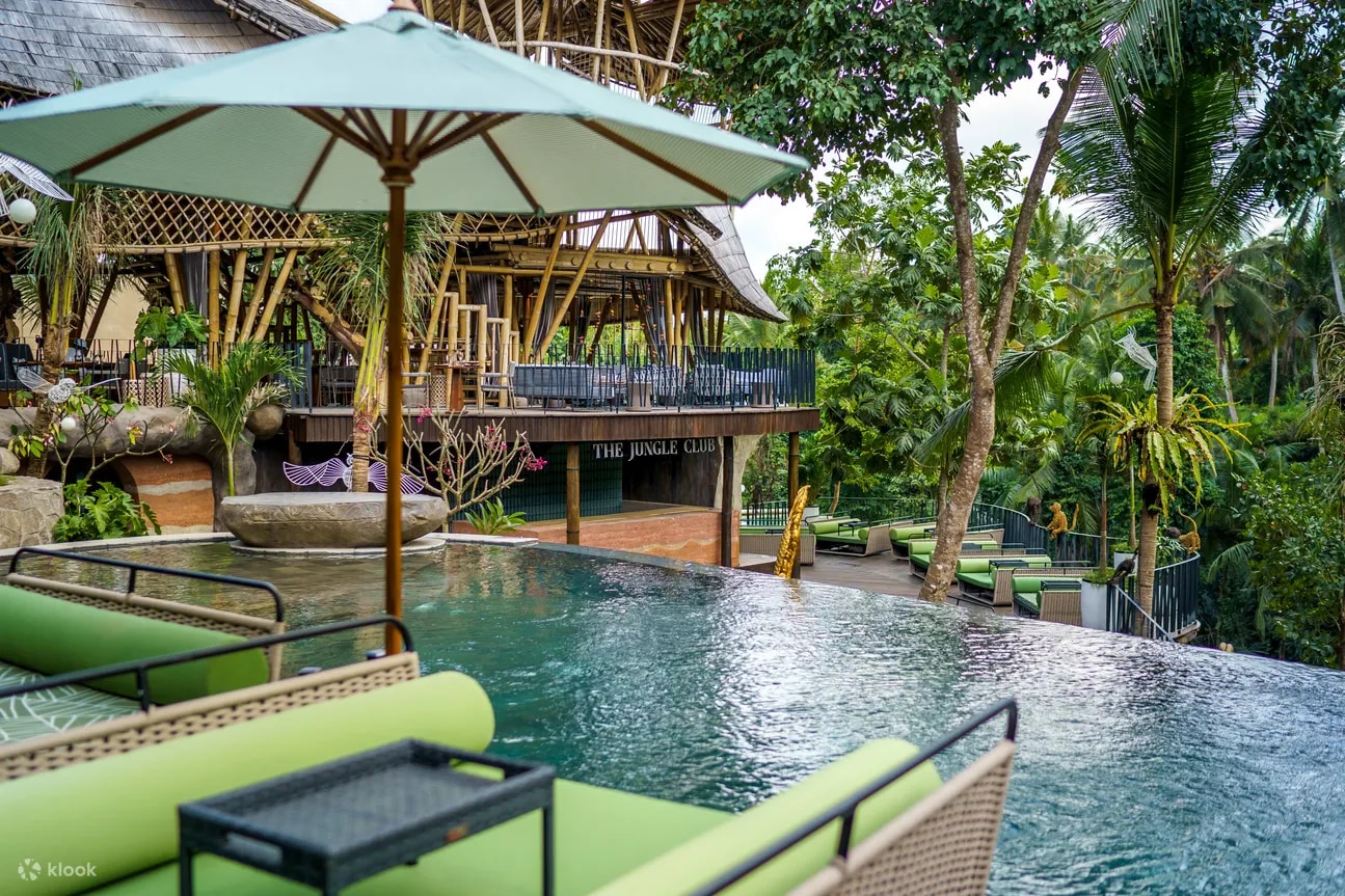 立即預訂機場接送，即贈烏布叢林俱樂部 (The Jungle Club Ubud) 免費入場券一張！