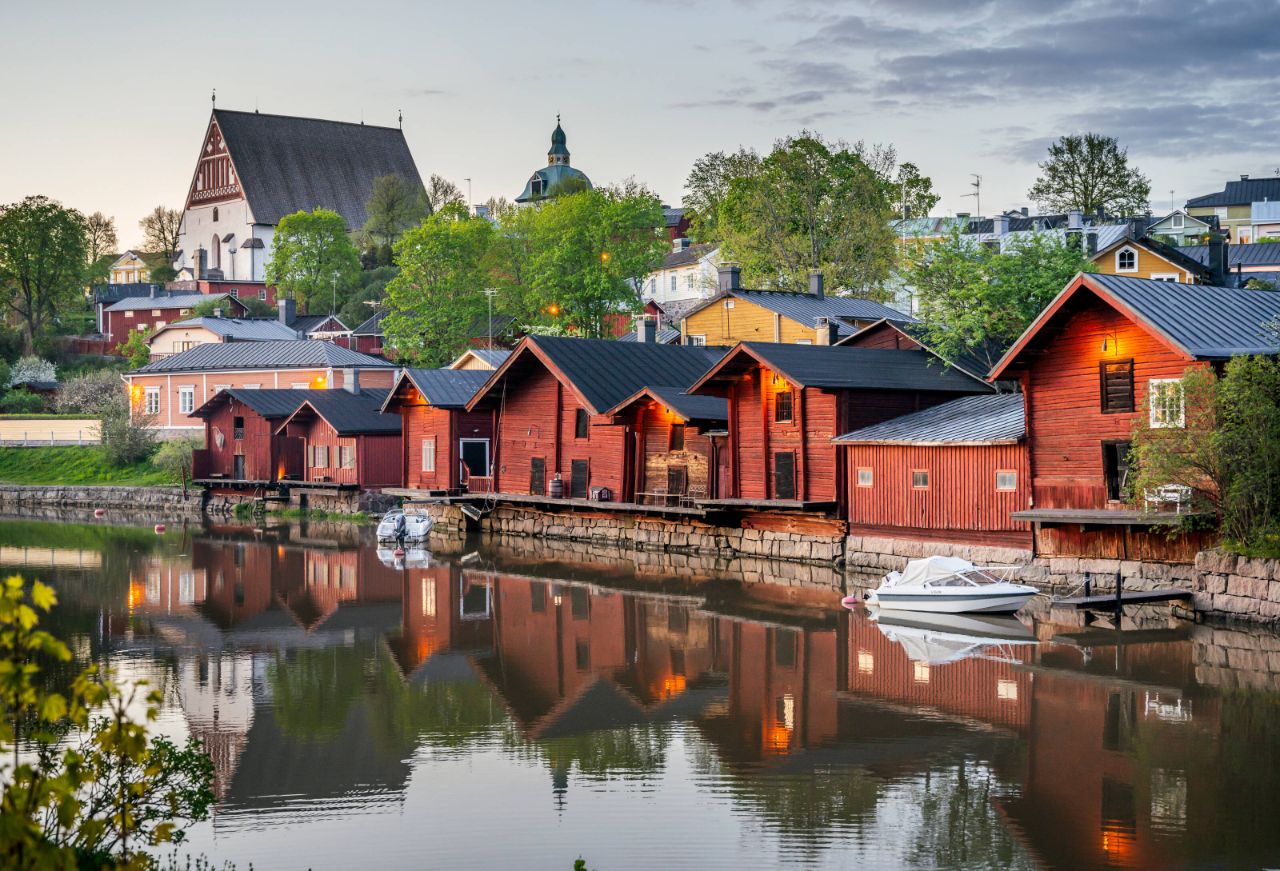 Ultimate Helsinki & Porvoo Tour– Private Car & Local Stories