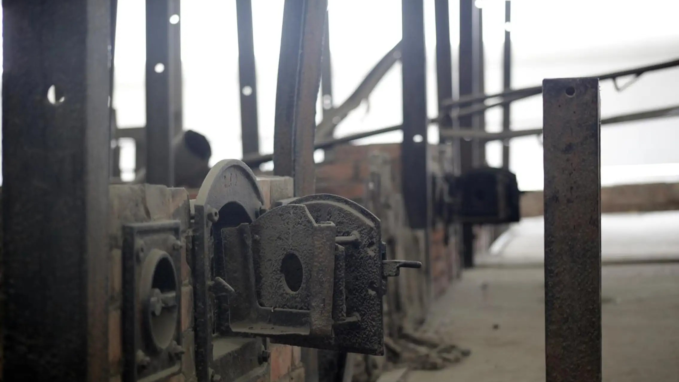 納粹集中營體系下,囚犯遭受剝削的強迫勞動工廠 納粹集中營體系下,囚犯遭受剝削的強迫勞動工廠