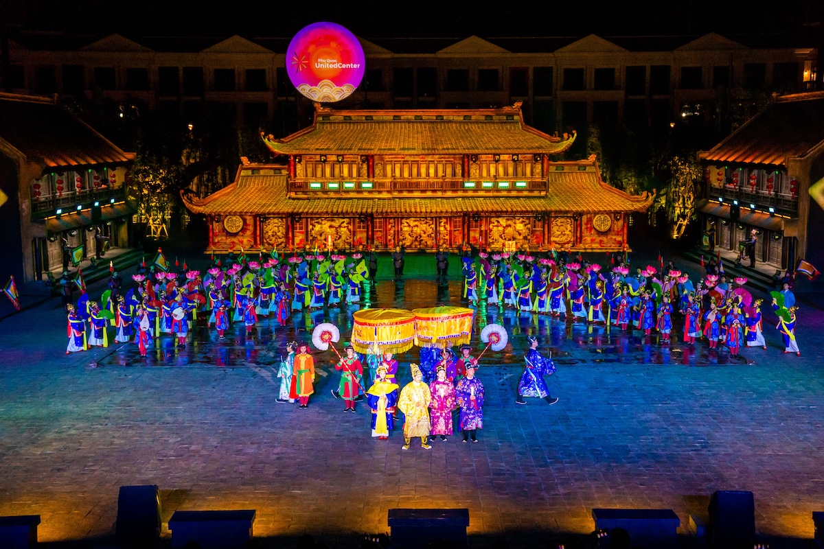 Night Show: Quintessence of Vietnam