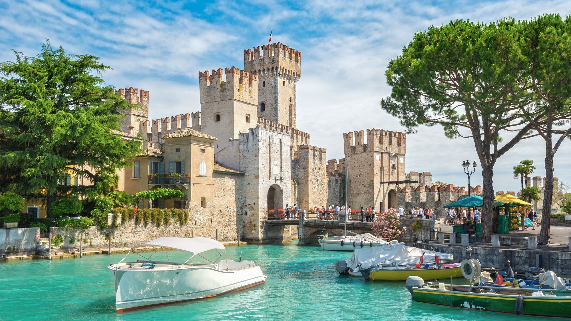 Verona, Sirmione and Lake Garda tour from Milan