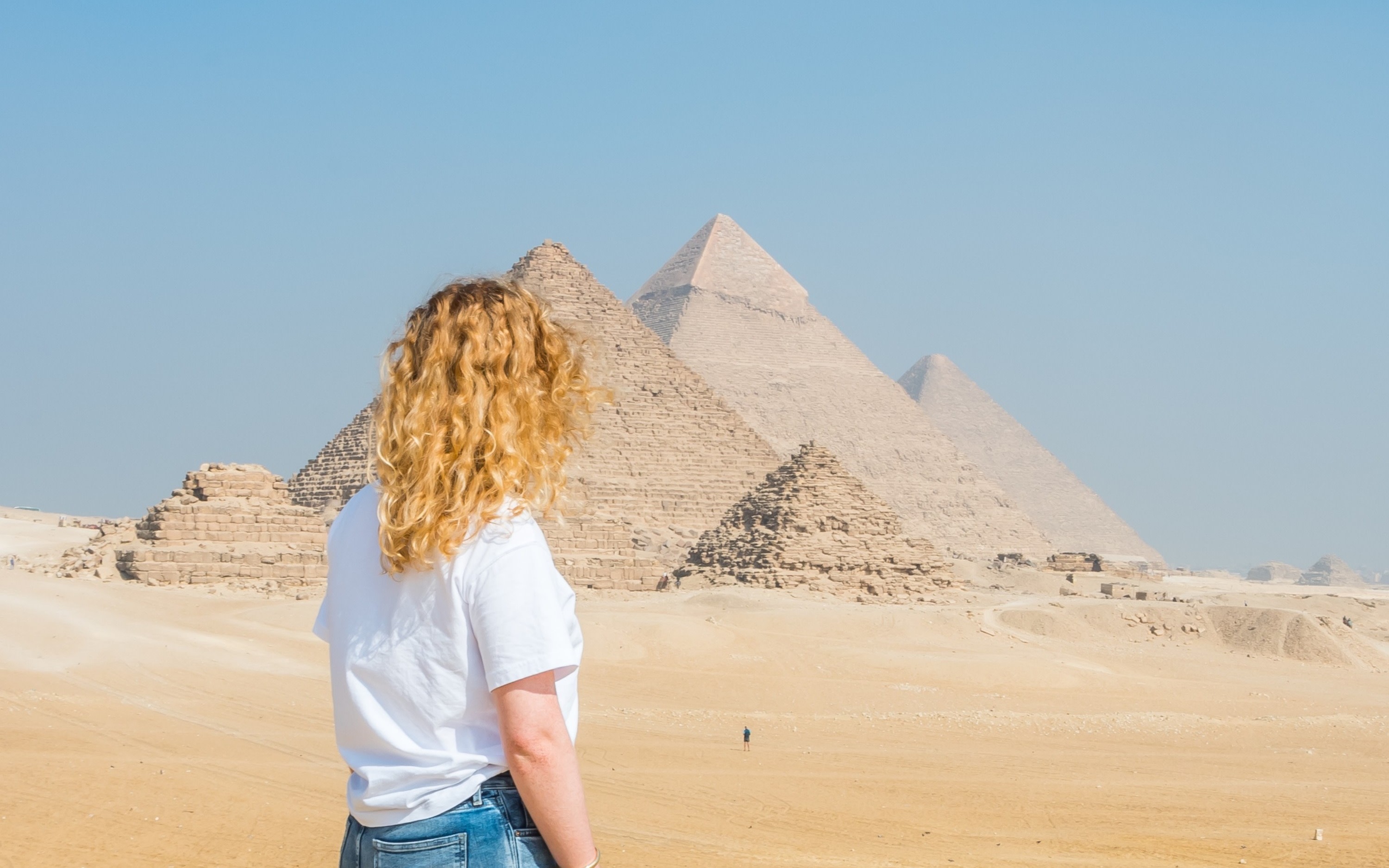 From Cairo: Giza Pyramids, Sphinx, Saqqara & Memphis Day Tour