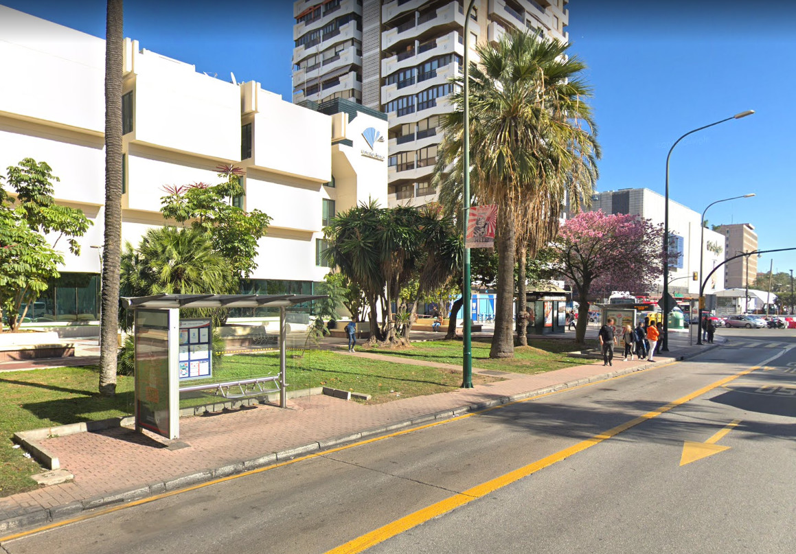 Bus Stop 11, Avenida de Andalucía (Rotonda), Málaga