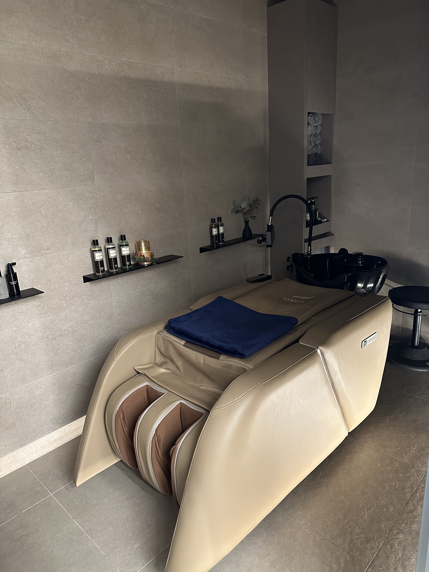 首爾 JUNO HAIR 明洞藝術劇場店