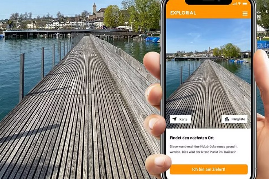 Private Rapperswil Scavenger Hunt and Sights Self-Guided Trip