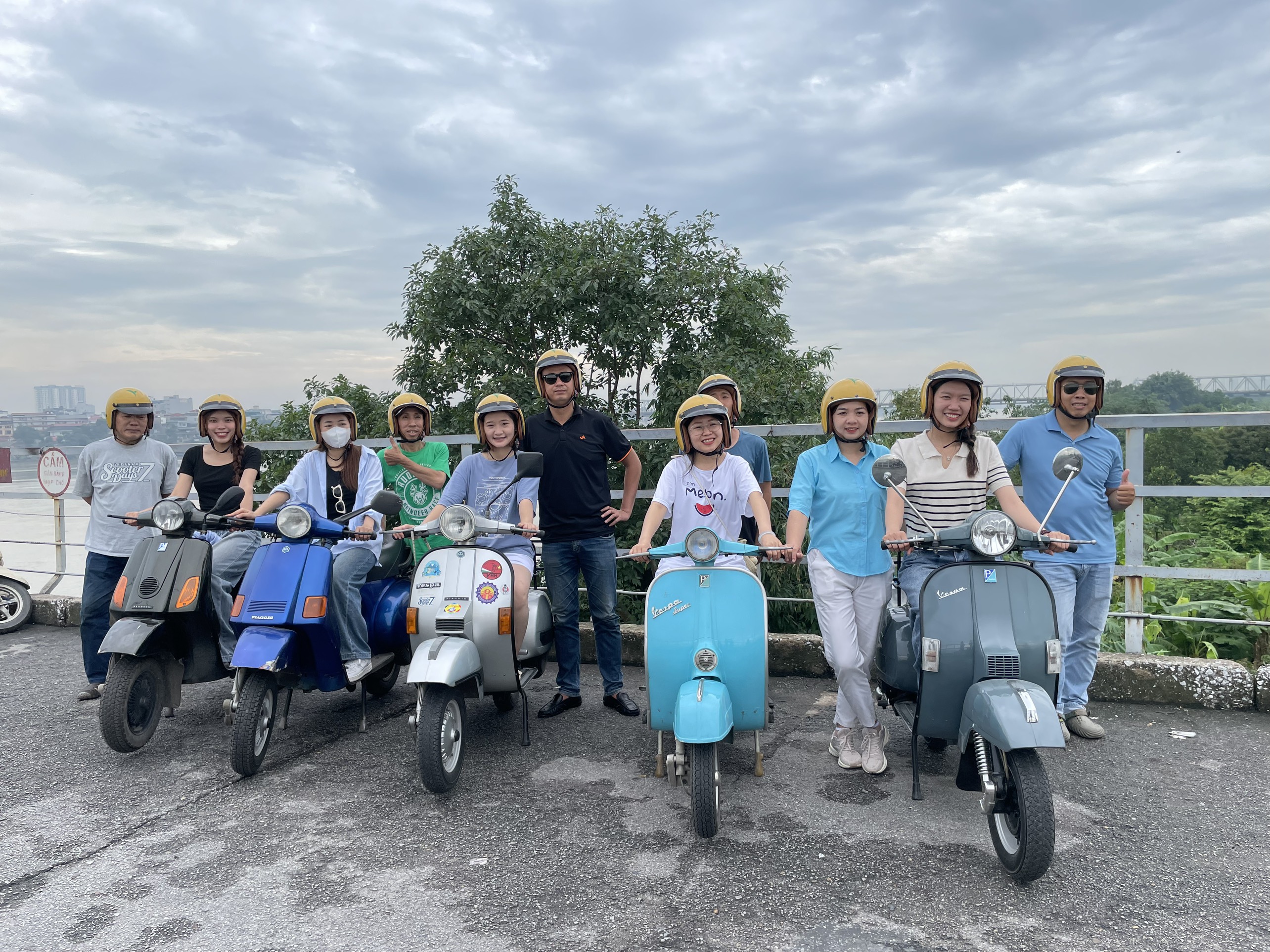 Vintage Vespa Countryside Tour