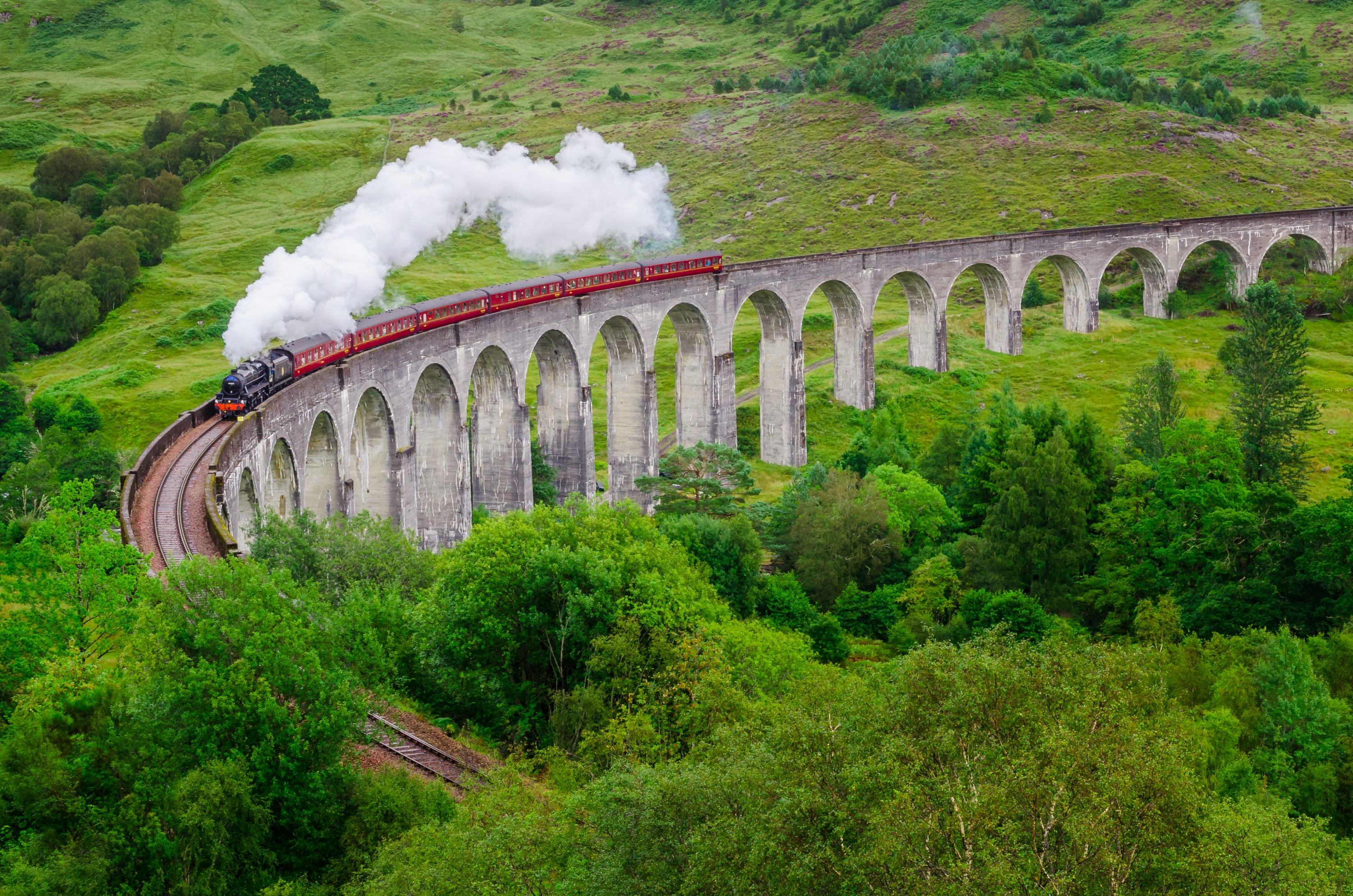 Glenfinnan, Fort William & Glencoe Adventure Tour from Glasgow