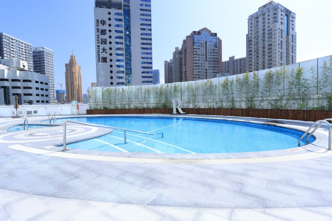 Outdoor swimming pool