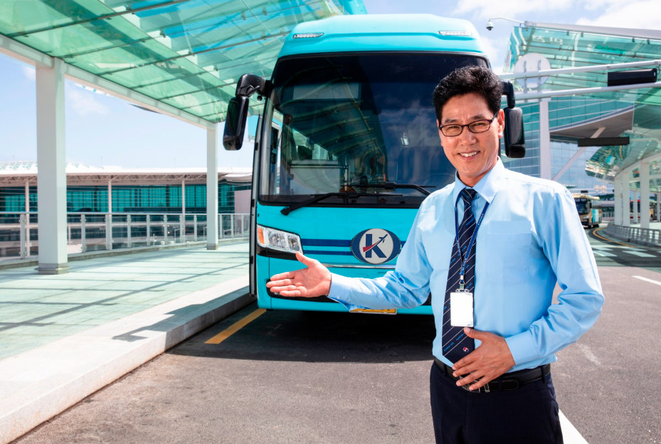 K-Limousine 巴士提供現代化的設施和時尚的設計，讓您在首爾的旅程更加順暢。