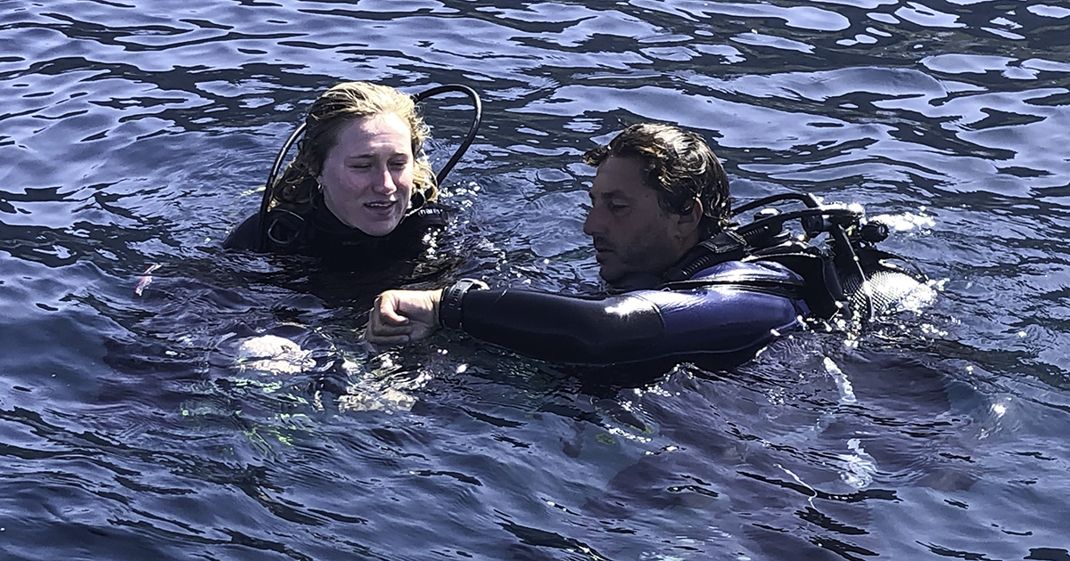 Ustica's Dive Reawakening: Scuba Refresher with PADI 5* Dive Center