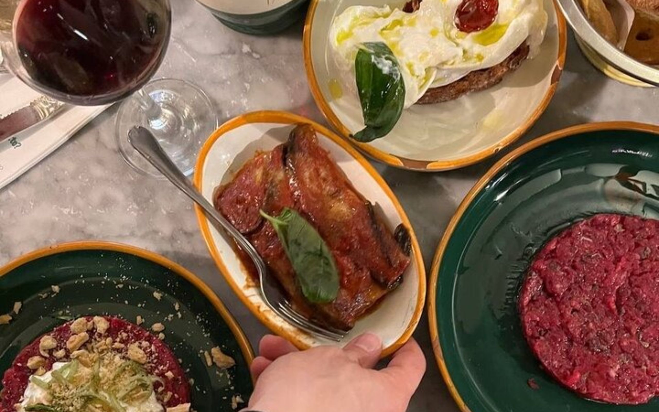 琳瑯滿目的傳統佳餚，訴說著米蘭多元文化美食的豐富故事