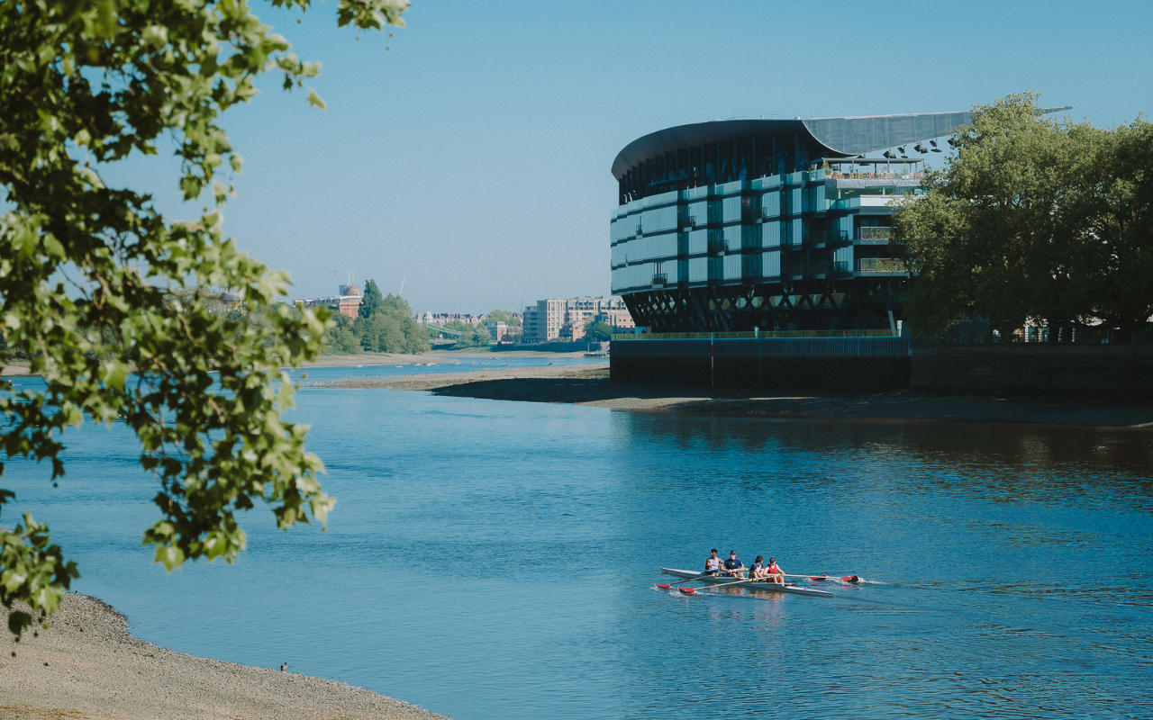 這片標誌性場地坐落在泰晤士河畔,提供難忘的體驗 這片標誌性場地坐落在泰晤士河畔,提供難忘的體驗