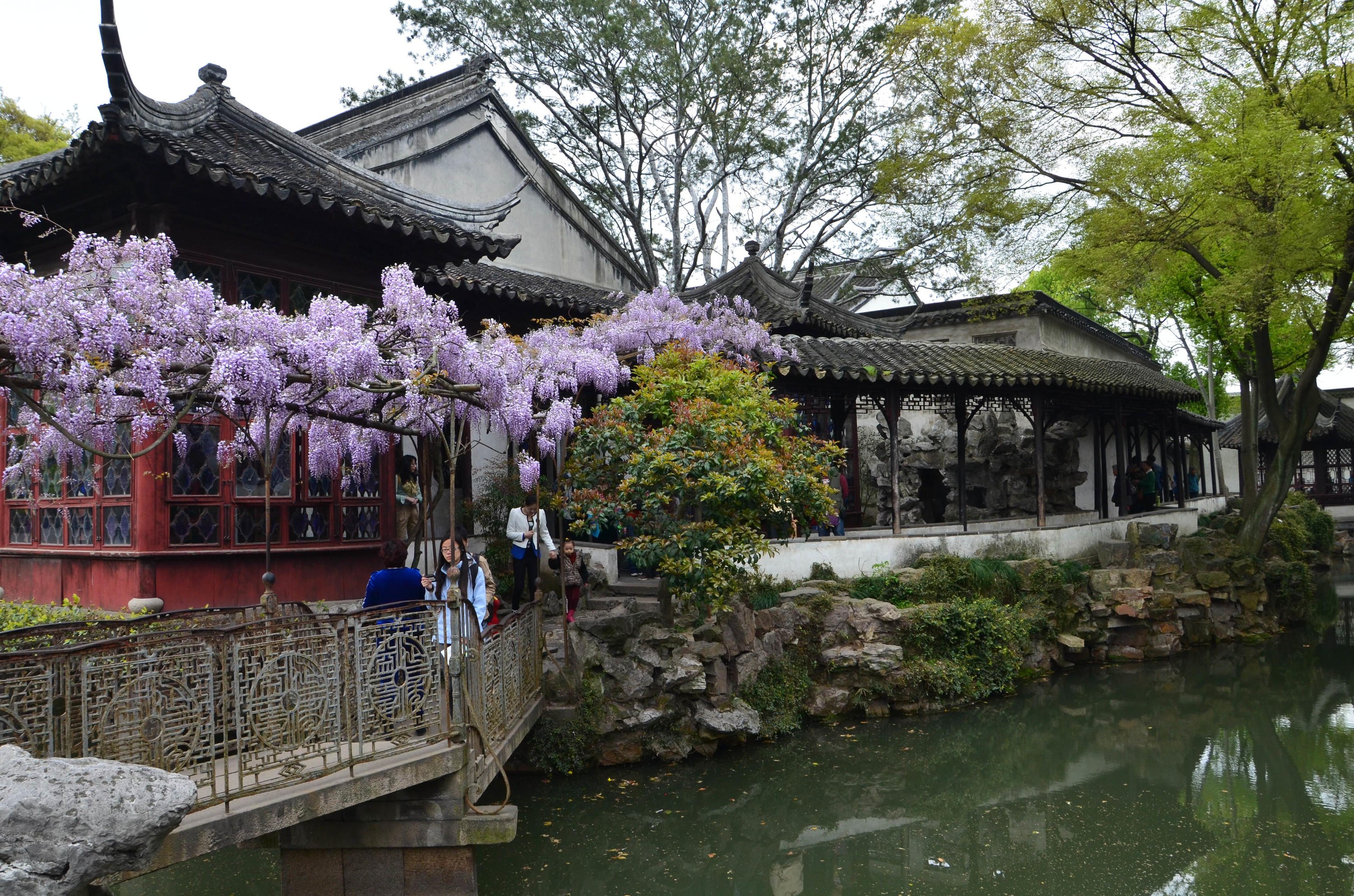 Suzhou Humble Administrator's Garden + Zhouzhuang Water Town + Hanshan Temple + Tiger Hill 1-Day Tour