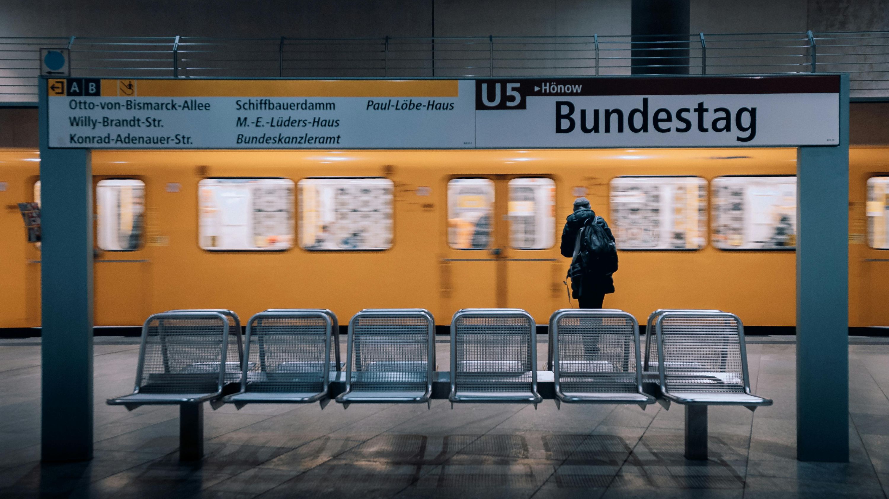 Explore new places, capture unforgettable moments—travel freely across Germany with the Deutschland ticket!