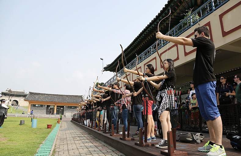 Suwon Fortress One Day Tour from Seoul