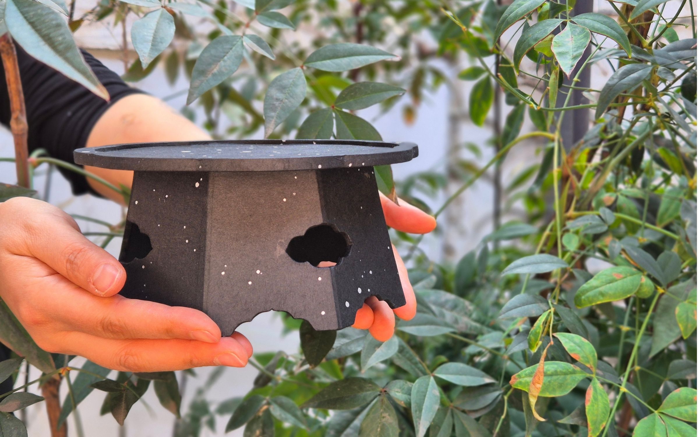 中型小盤,非常適合品茗和享用傳統甜點。推薦給已完成迷你小盤體驗的您,作為進階選擇。
中型小盤,非常適合品茗和享用傳統甜點。推薦給已完成迷你小盤體驗的您,作為進階選擇。