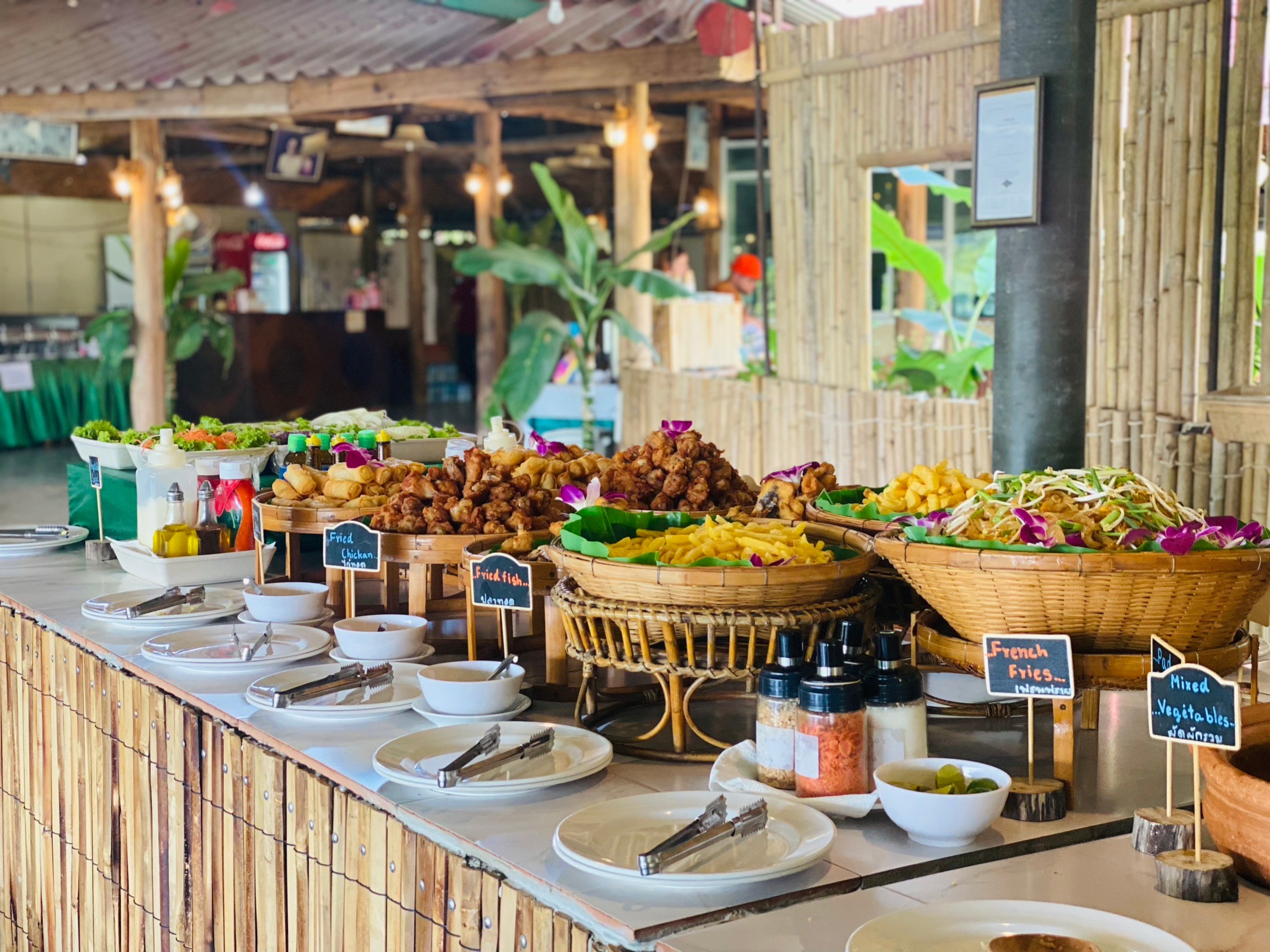 Enjoy a buffet-style lunch with the Historical Route tour