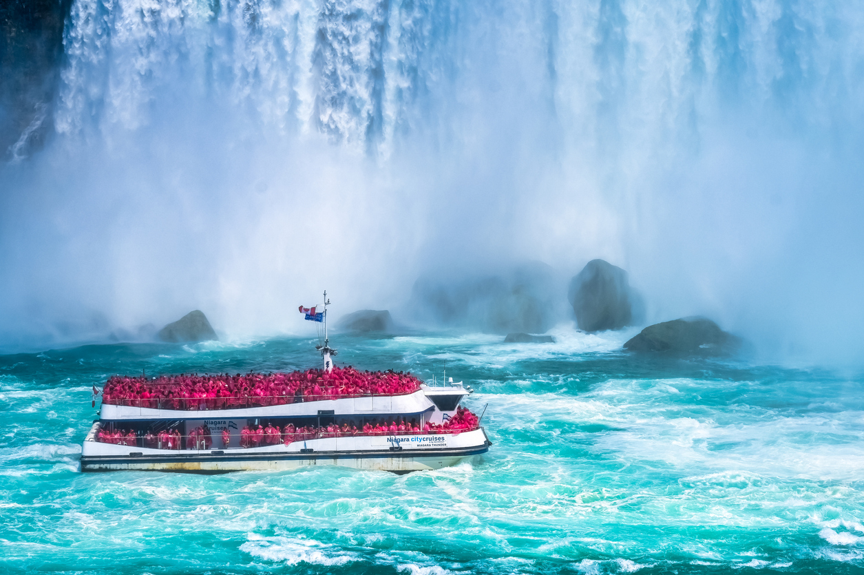 Toronto To Niagara Falls Private Tour (Up to 4 People)