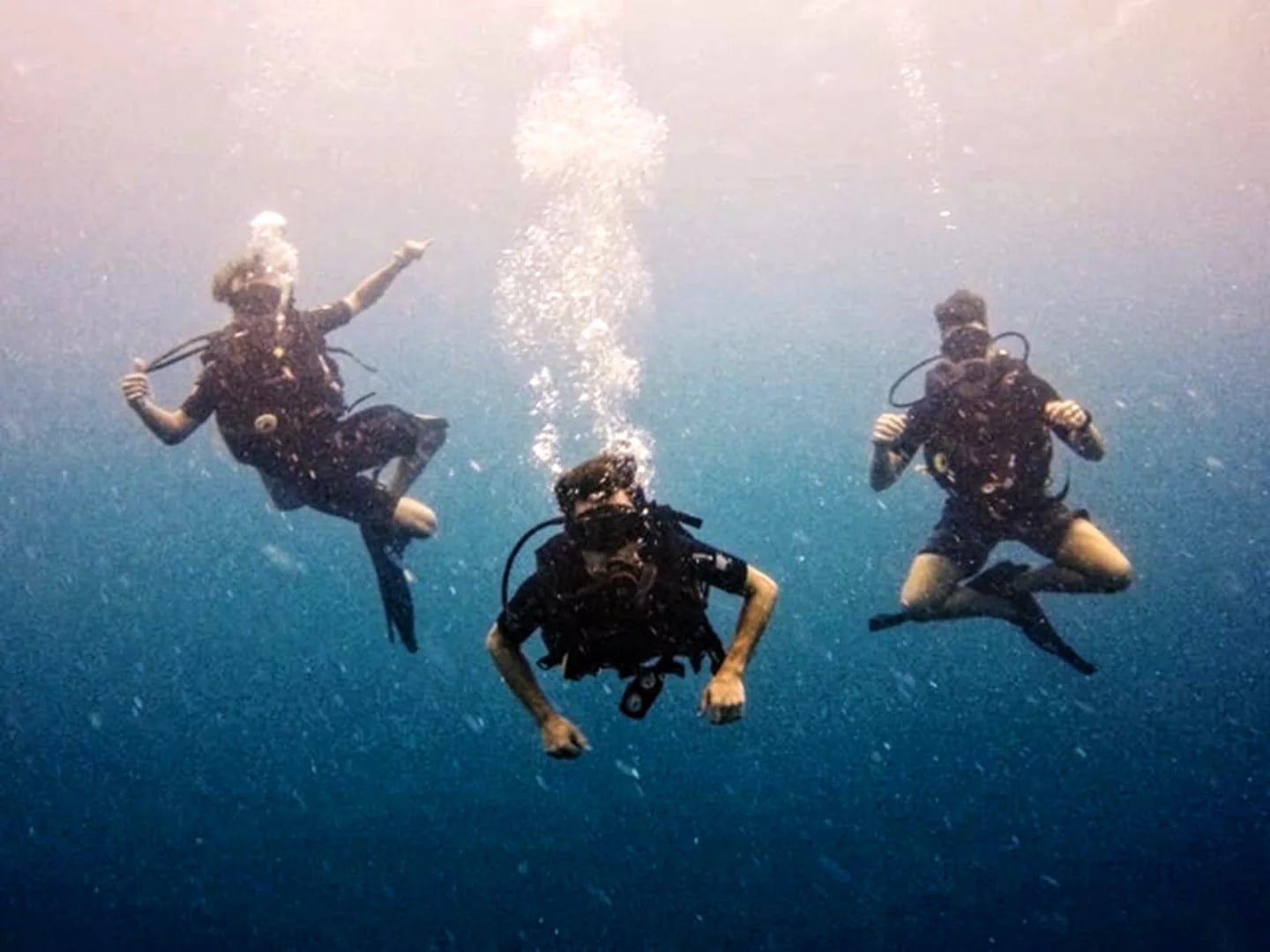停泊群島PADI高級開放水域潛水體驗（PADI五星級潛水中心）