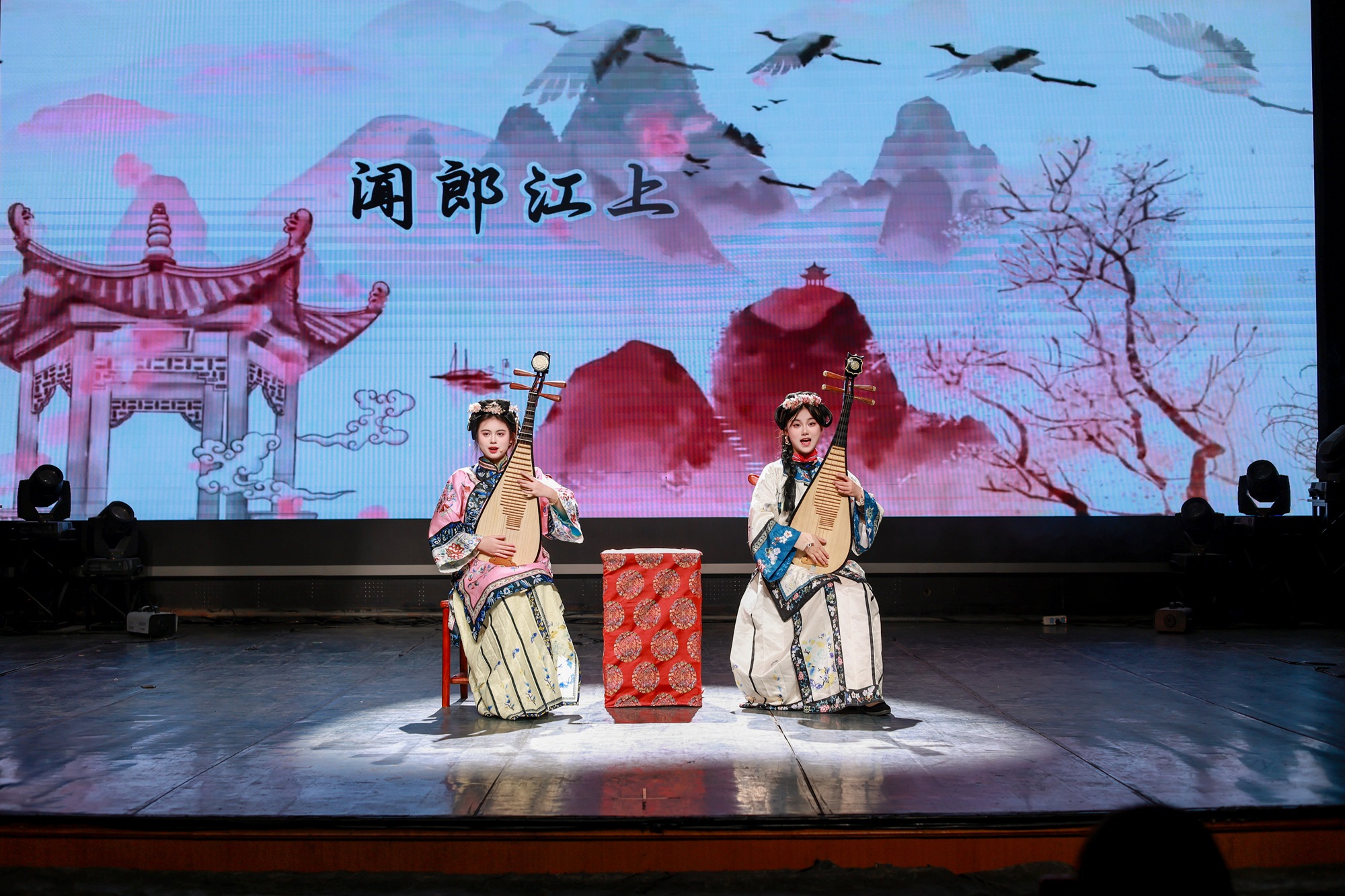 重慶戲山城戲劇表演（川劇變臉+吐火+茶藝表演+可選戲服妝造+視聽盛宴）