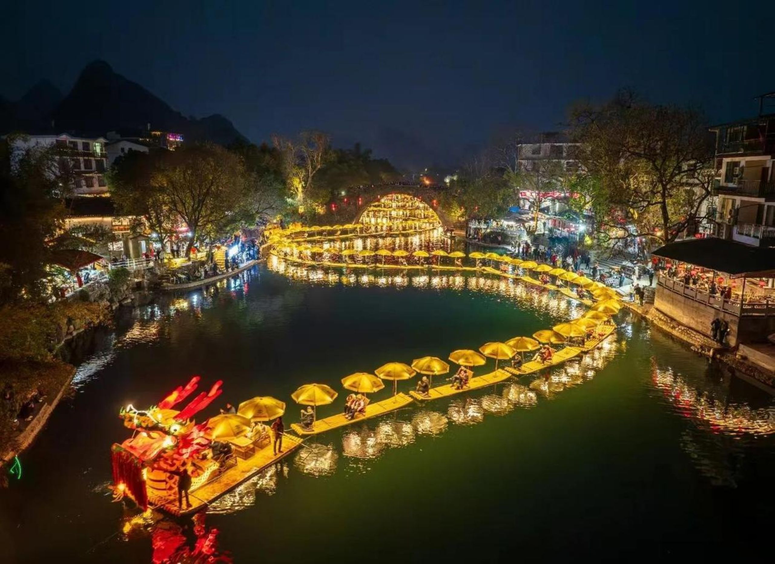桂林陽朔遇龍河 |  金龍橋金龍巡遊