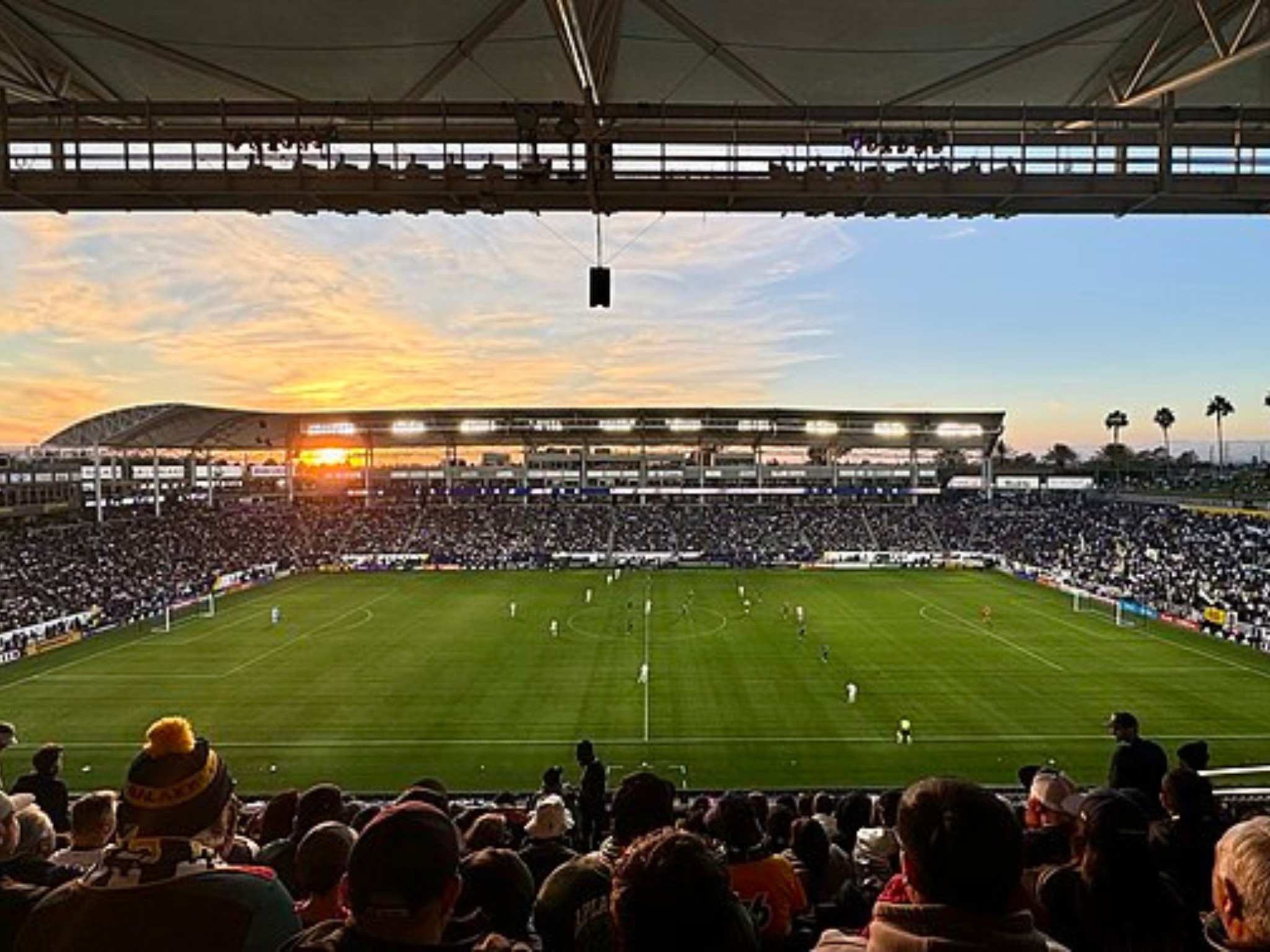 Dignity Health Sports Parkdagi LA Galaxy futbol o‘yini